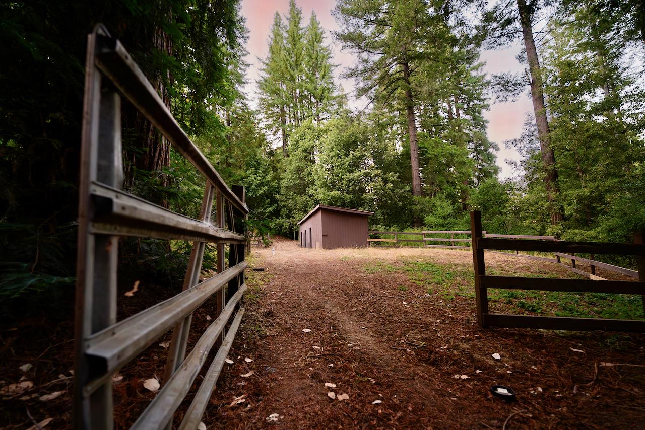 865 Valley View Road