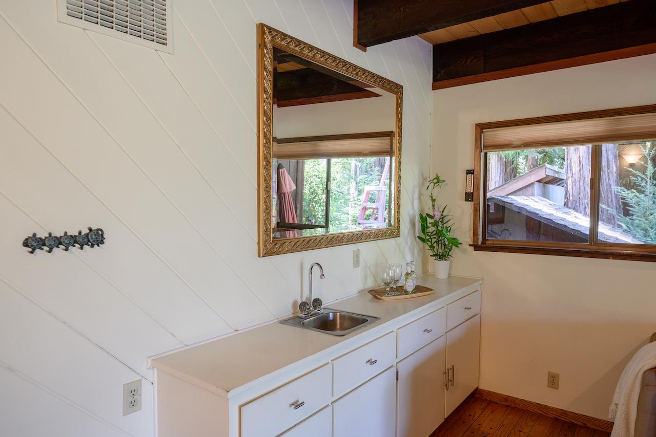 865 Valley View Road