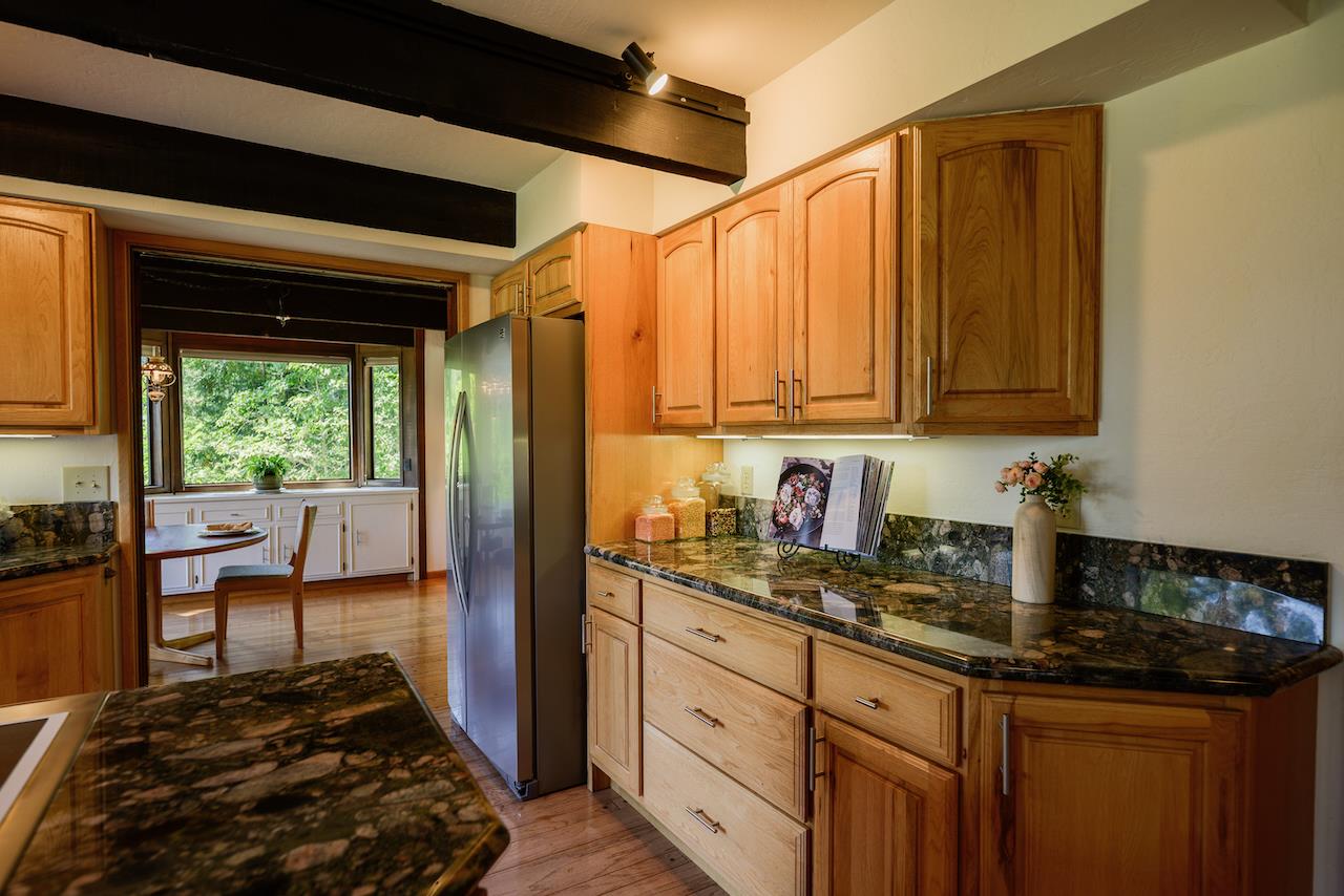 865 Valley View Road