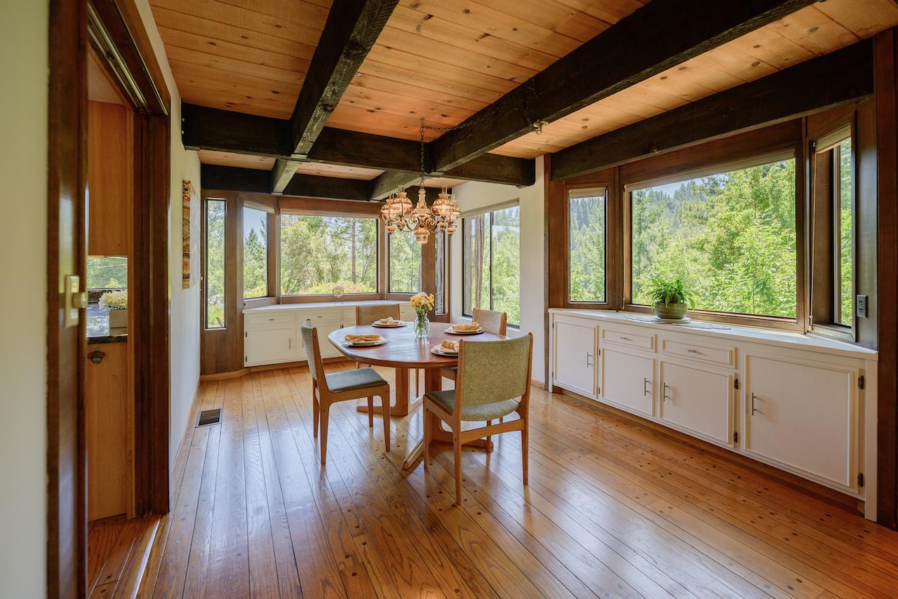 865 Valley View Road
