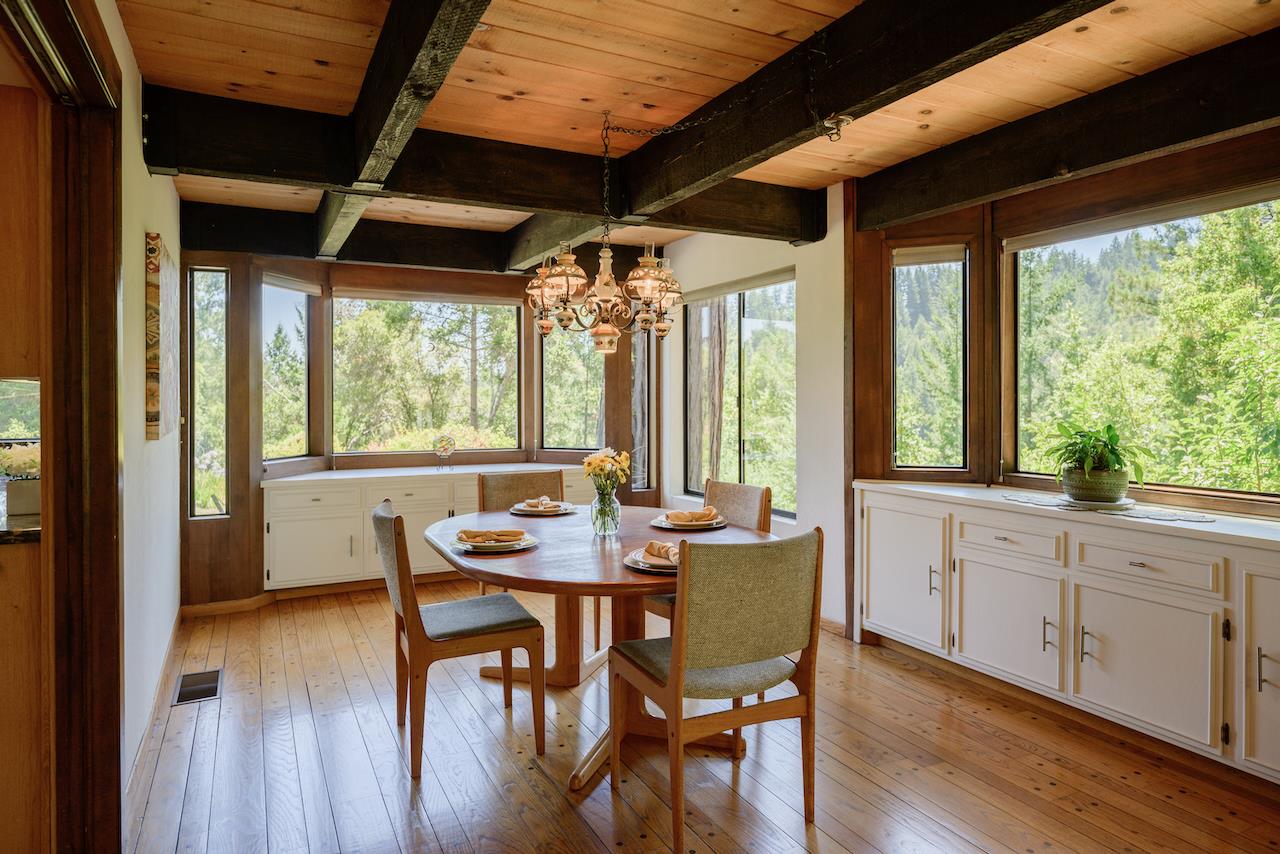 865 Valley View Road