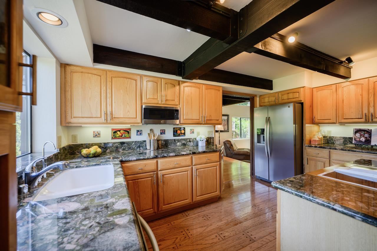 865 Valley View Road