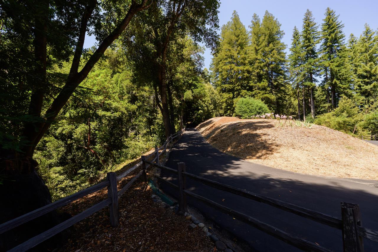 865 Valley View Road