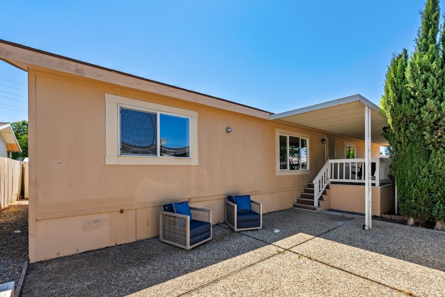 2759 Whispering Hills Drive Unit: 2759