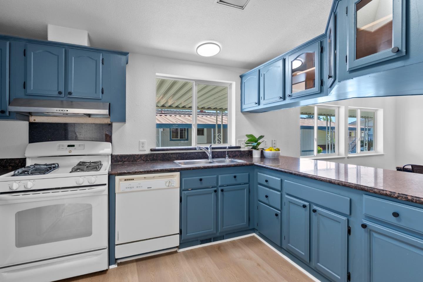 2759 Whispering Hills Drive Unit: 2759