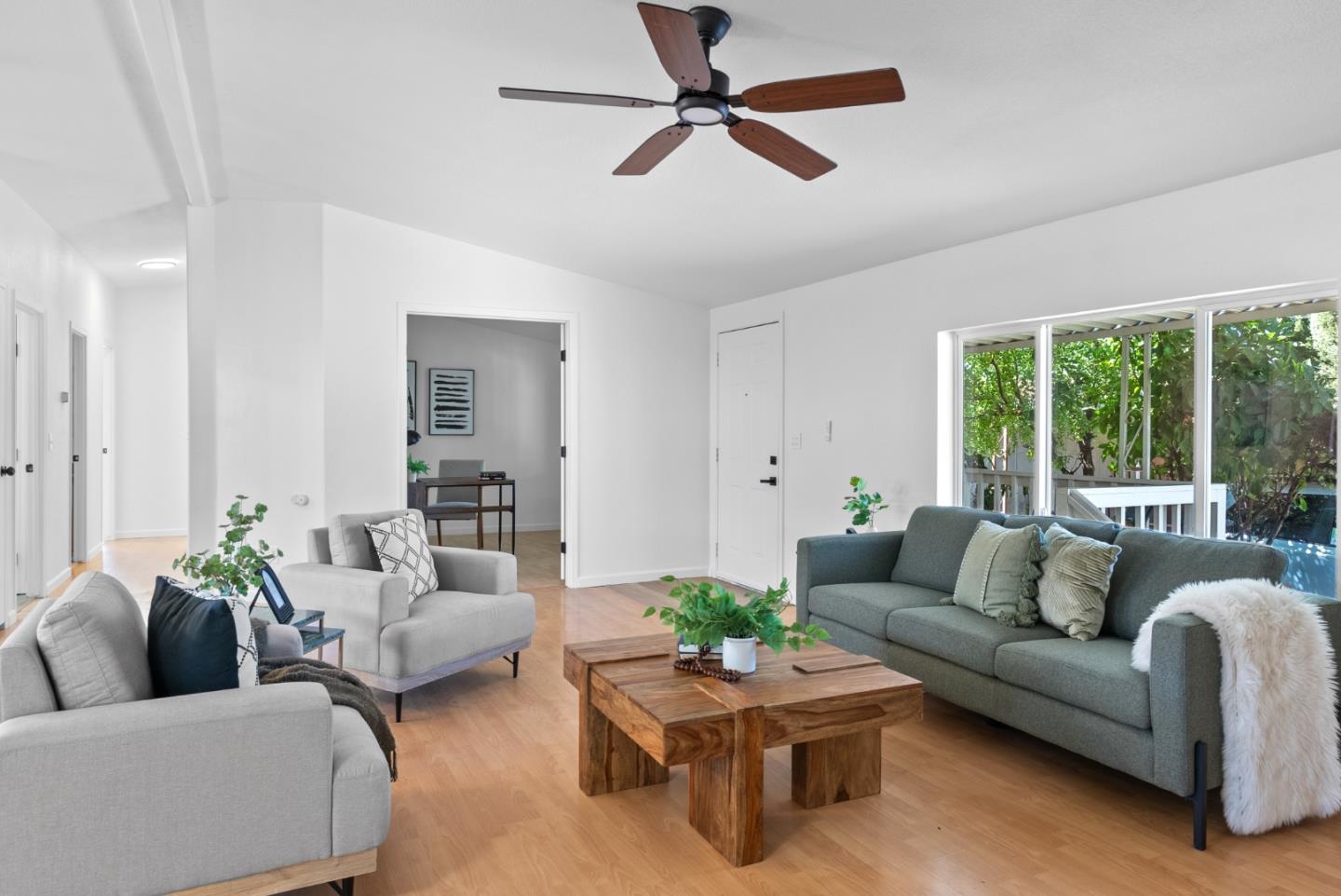 2759 Whispering Hills Drive Unit: 2759