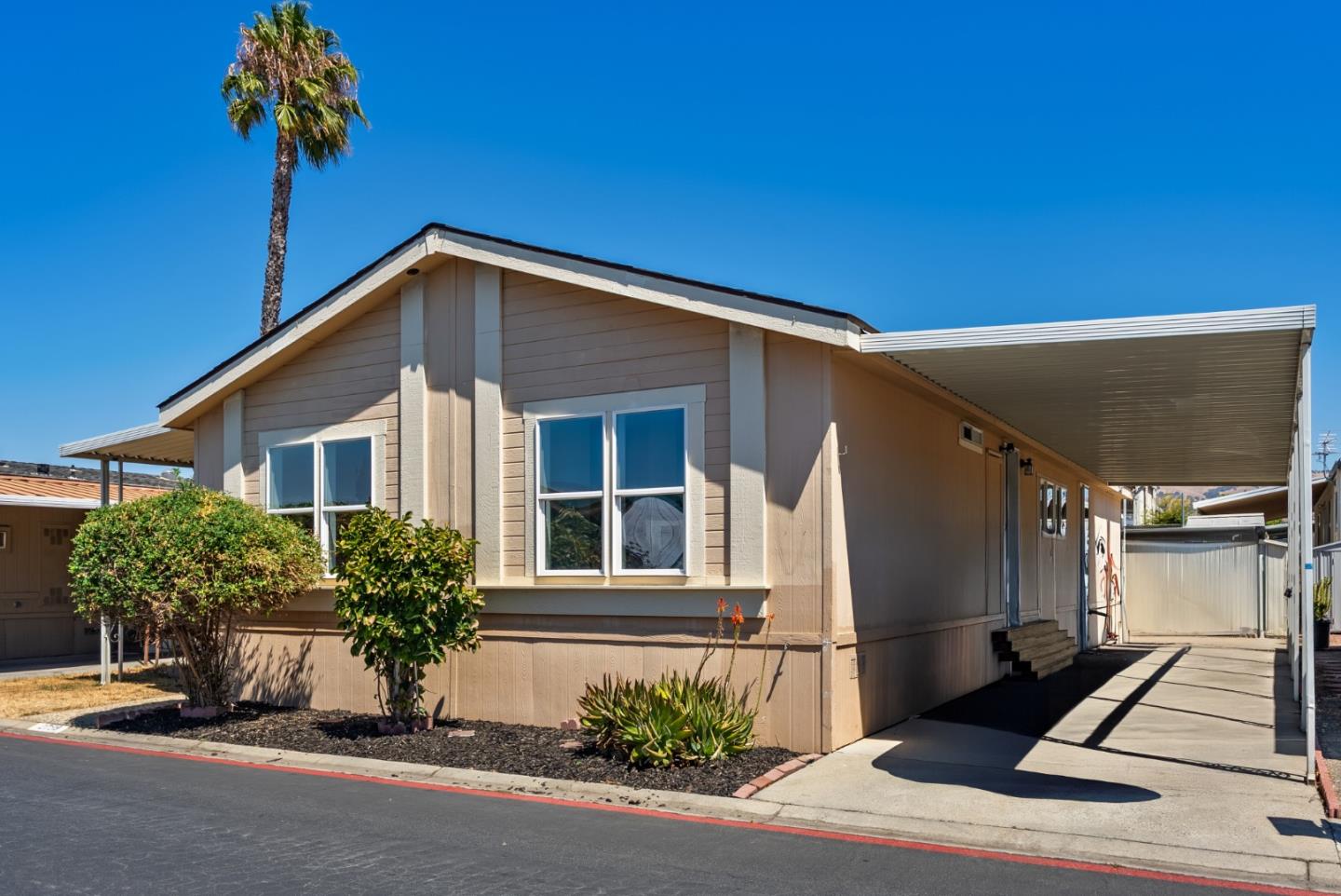 2759 Whispering Hills Drive Unit: 2759