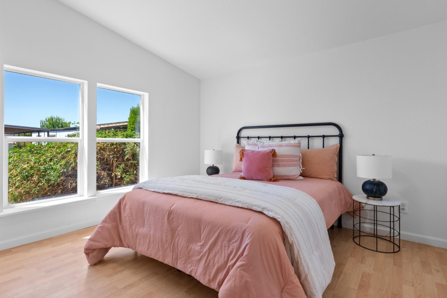 2759 Whispering Hills Drive Unit: 2759