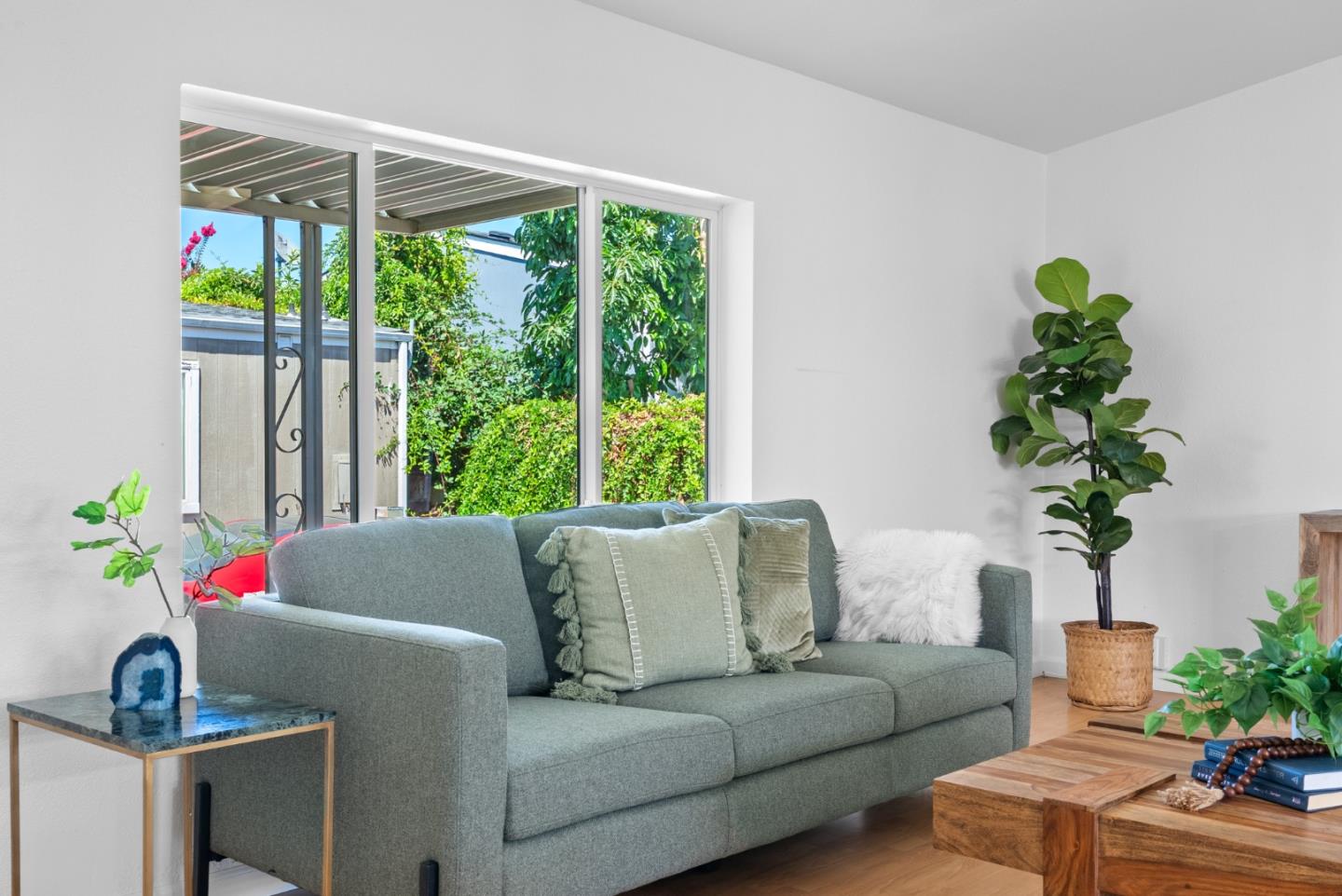 2759 Whispering Hills Drive Unit: 2759
