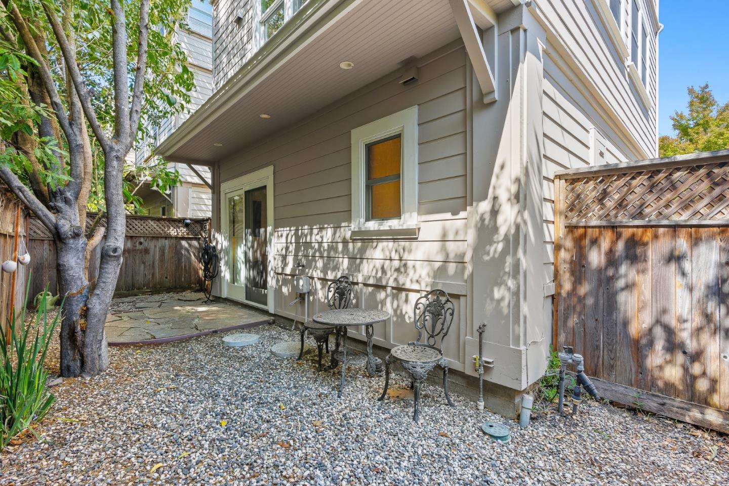 411 Broadway B
