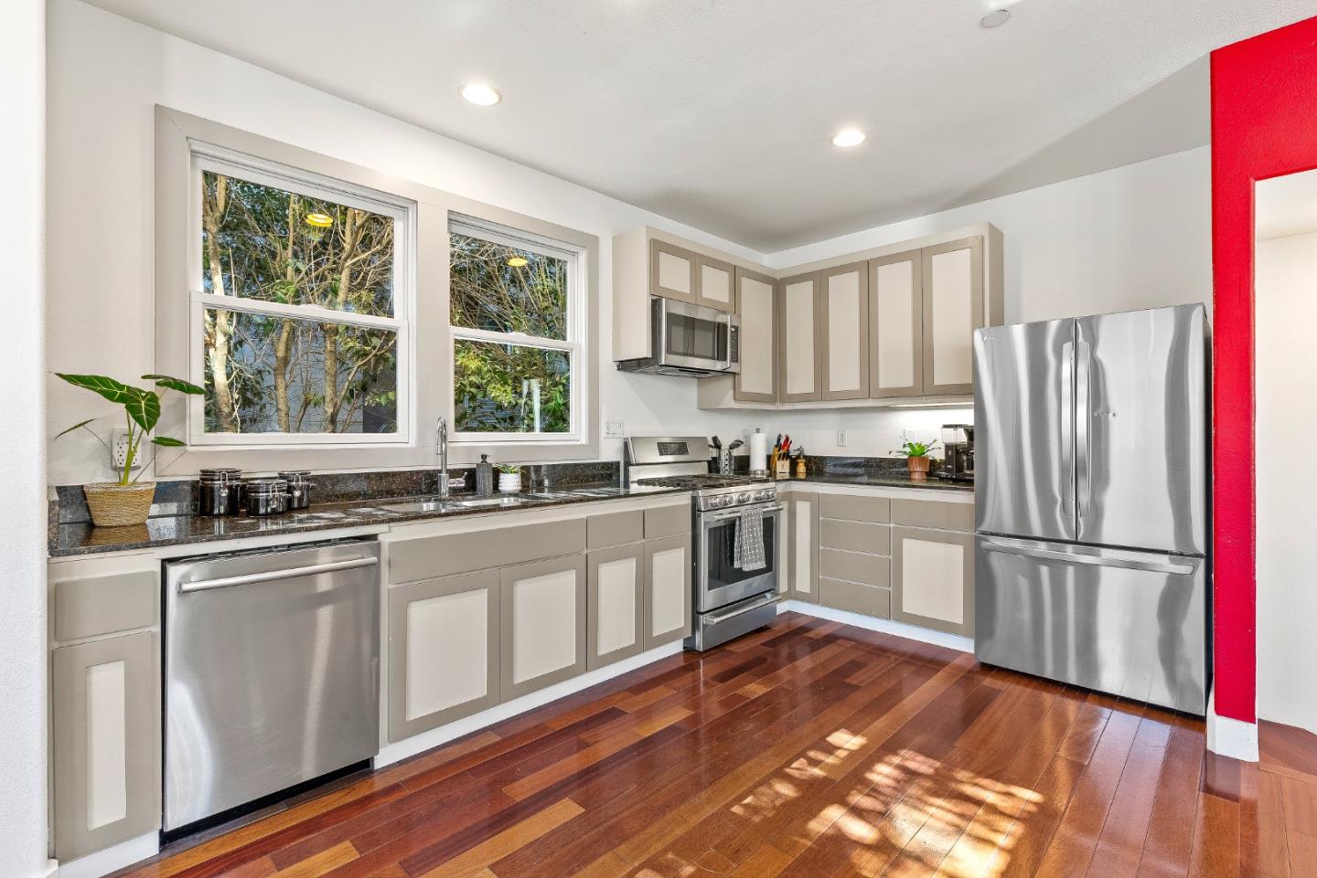 411 Broadway B