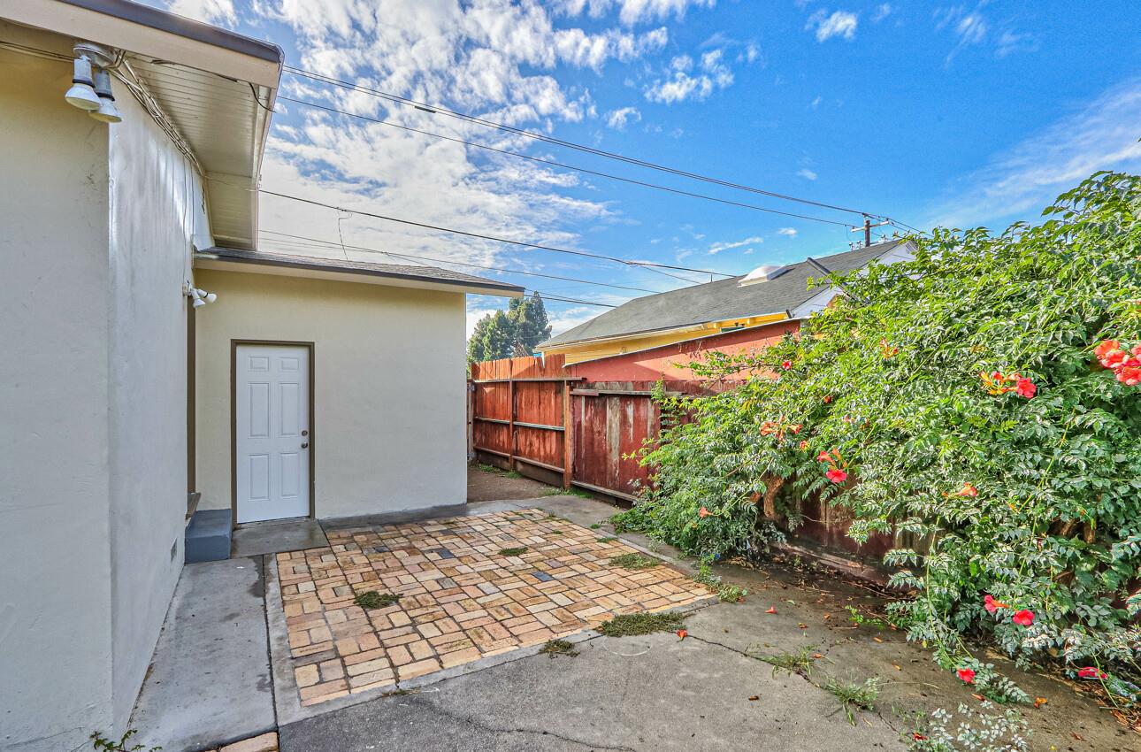 17 Williams Road