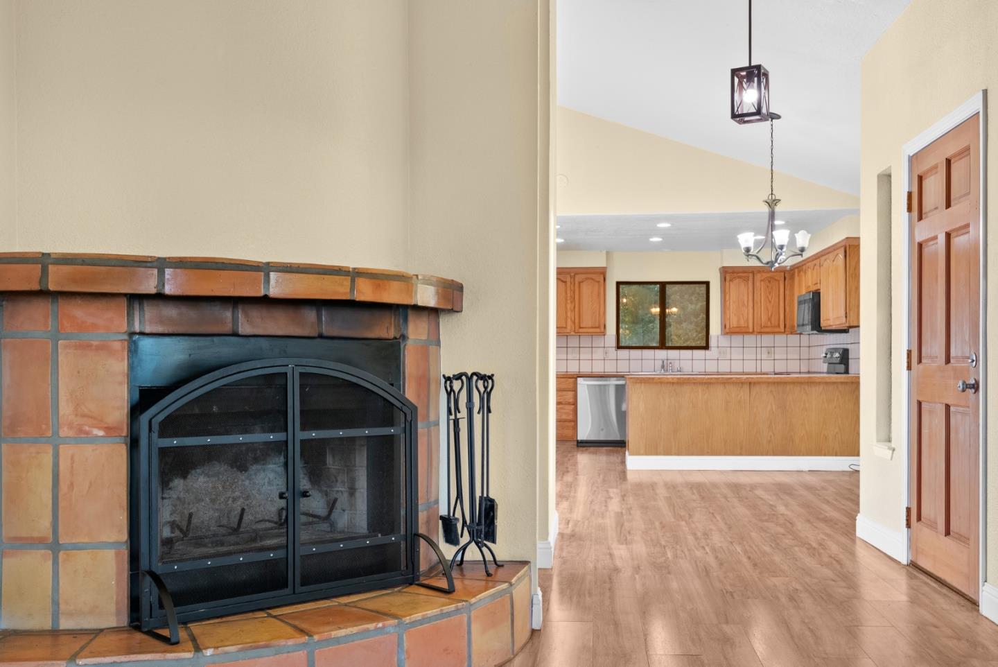 812 Loma Prieta Drive