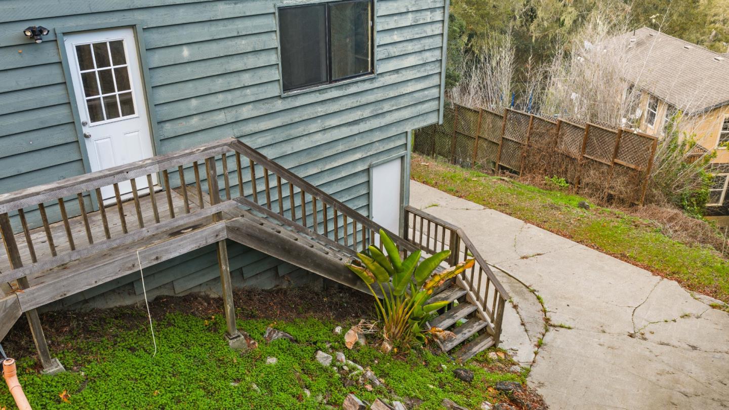 812 Loma Prieta Drive