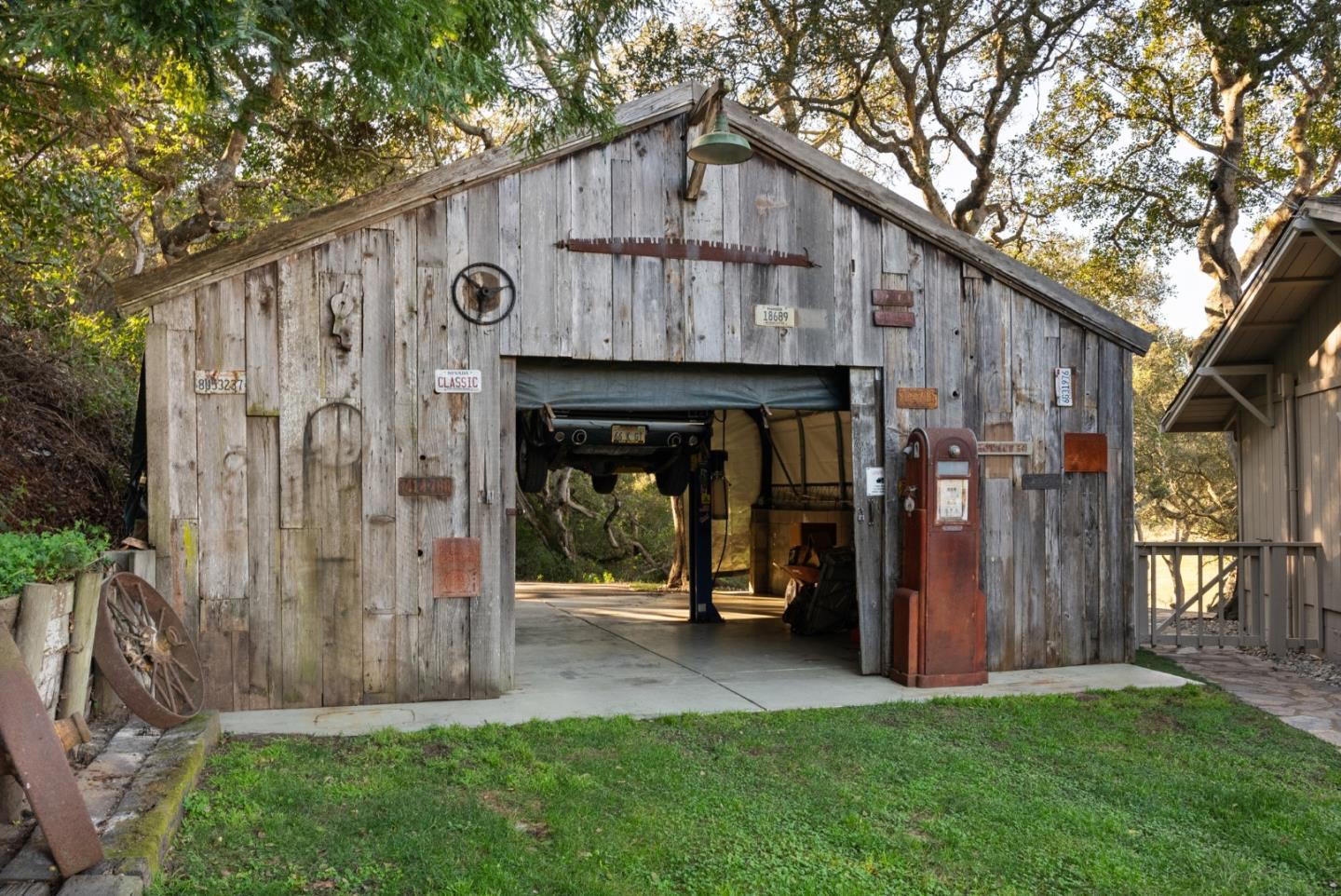 280 Hidden Valley Road