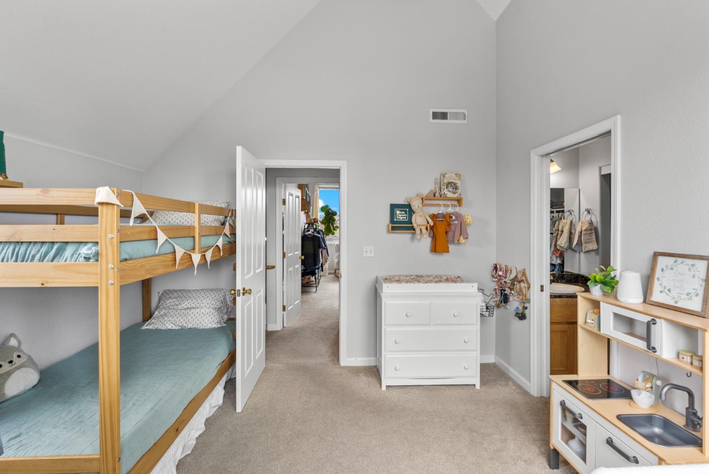 4 Holly Drive C