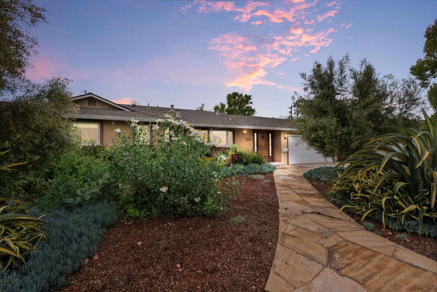 1824 Appletree Lane