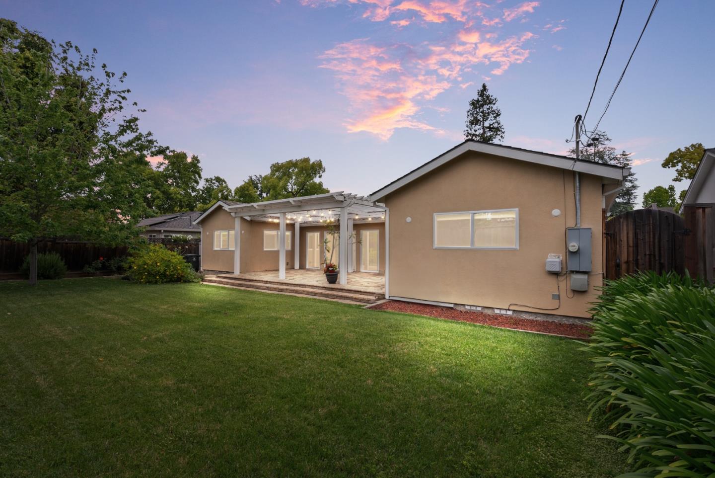 1824 Appletree Lane