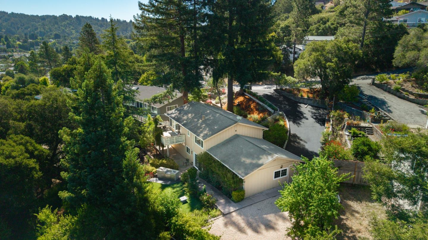 790 Whispering Pines DR