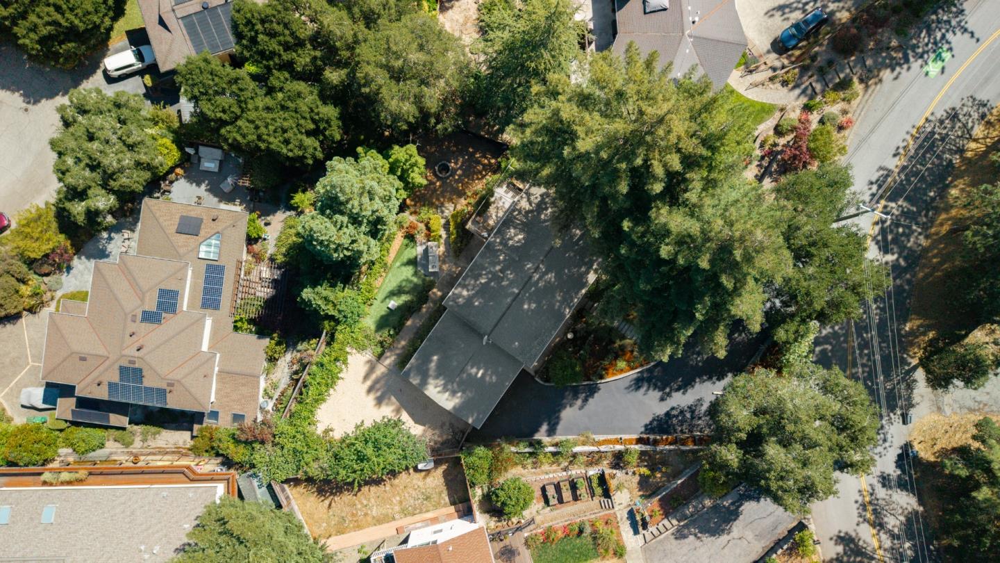 790 Whispering Pines DR