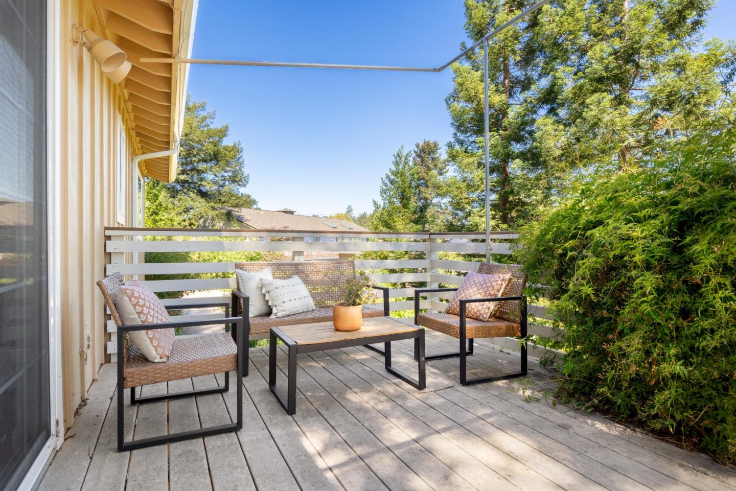 790 Whispering Pines DR
