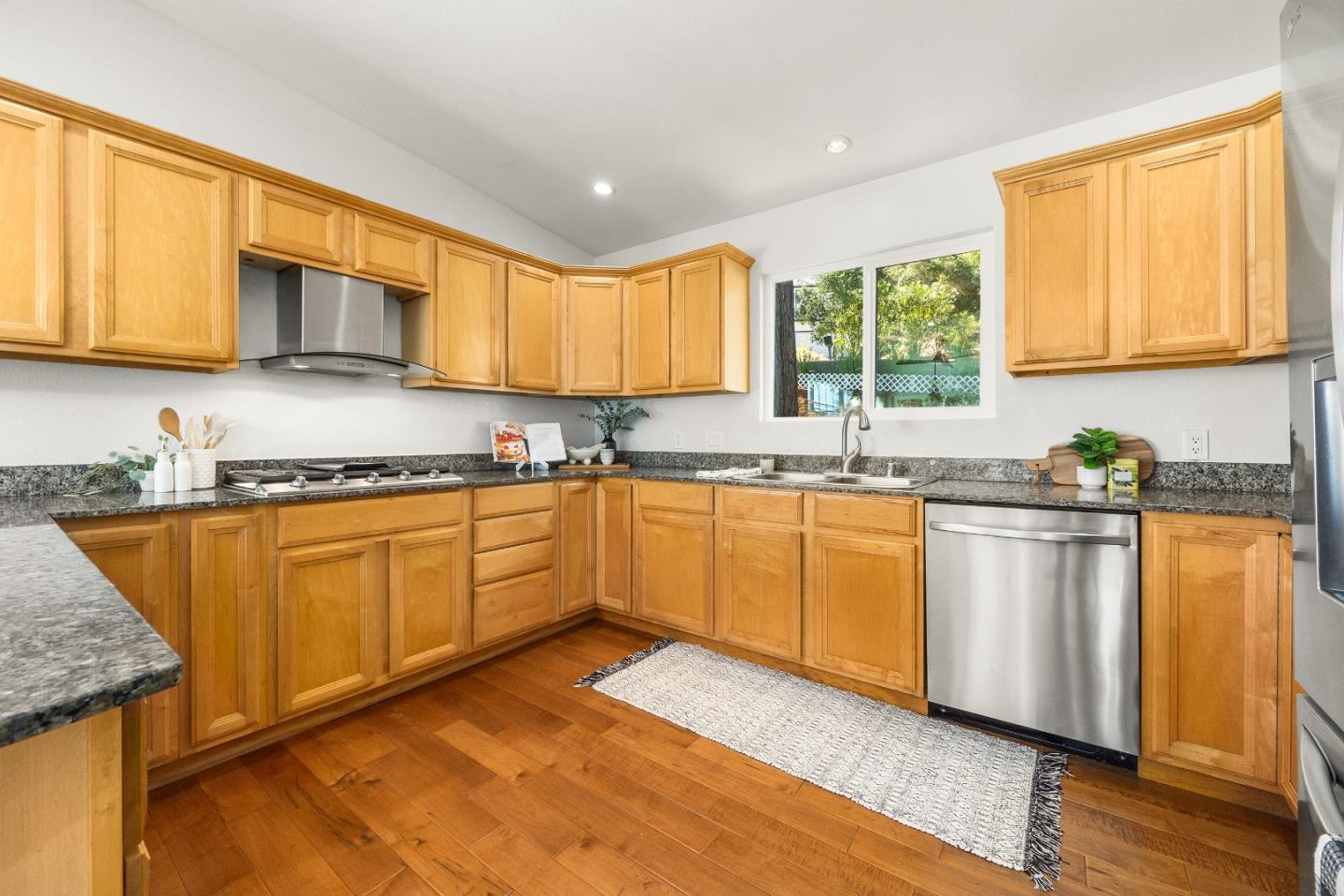 790 Whispering Pines DR