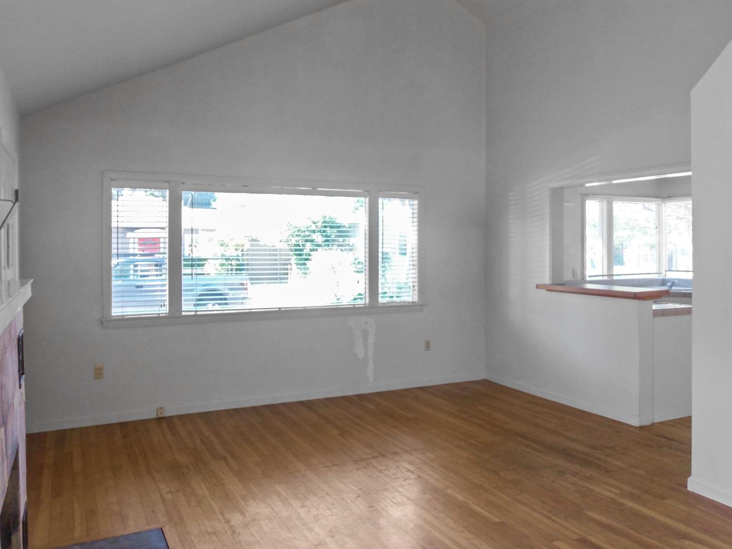 622 Sunset DR