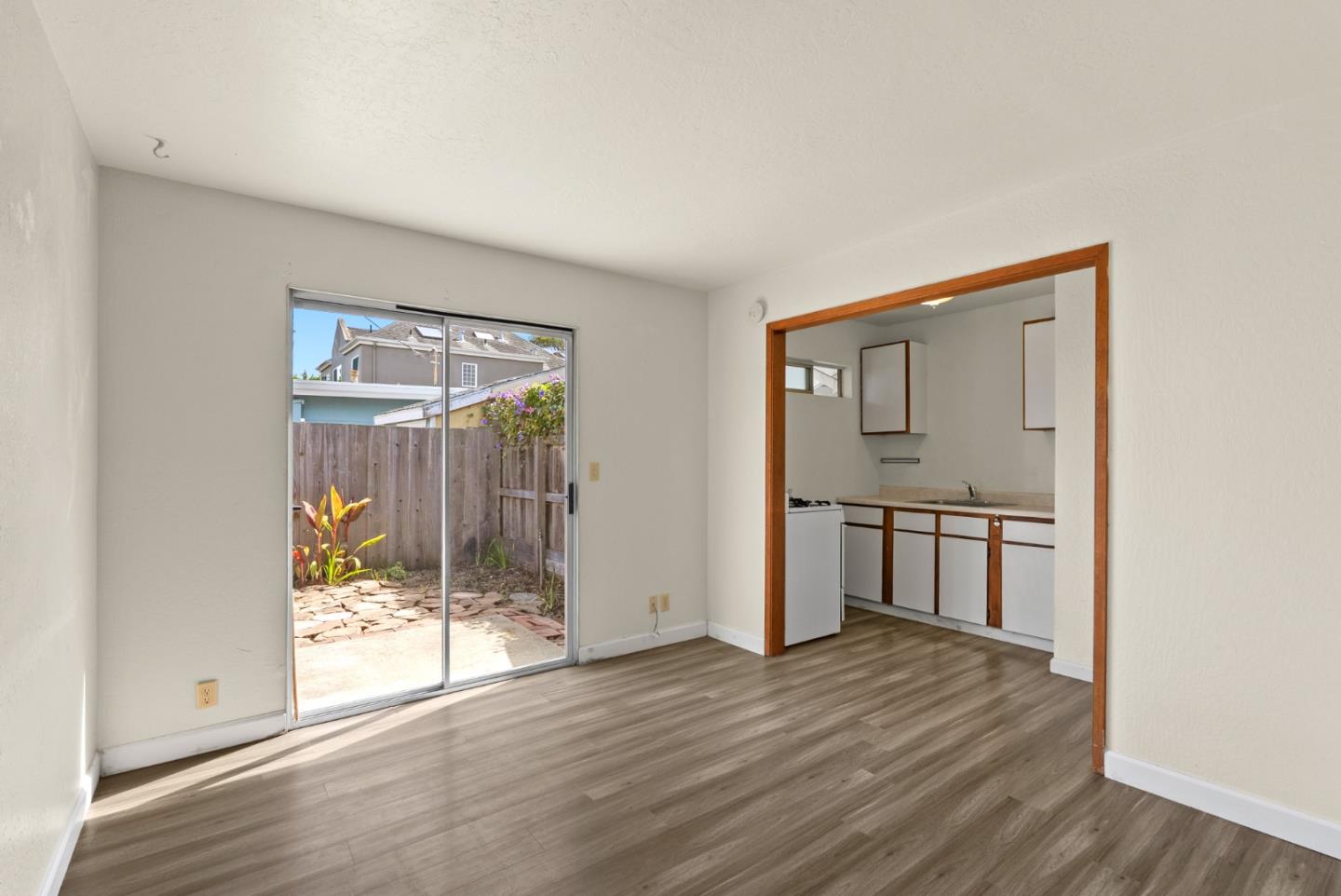 622 Sunset DR
