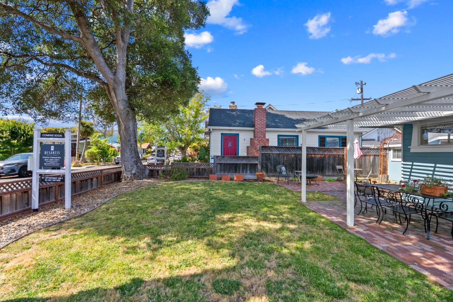620 Sunset DR