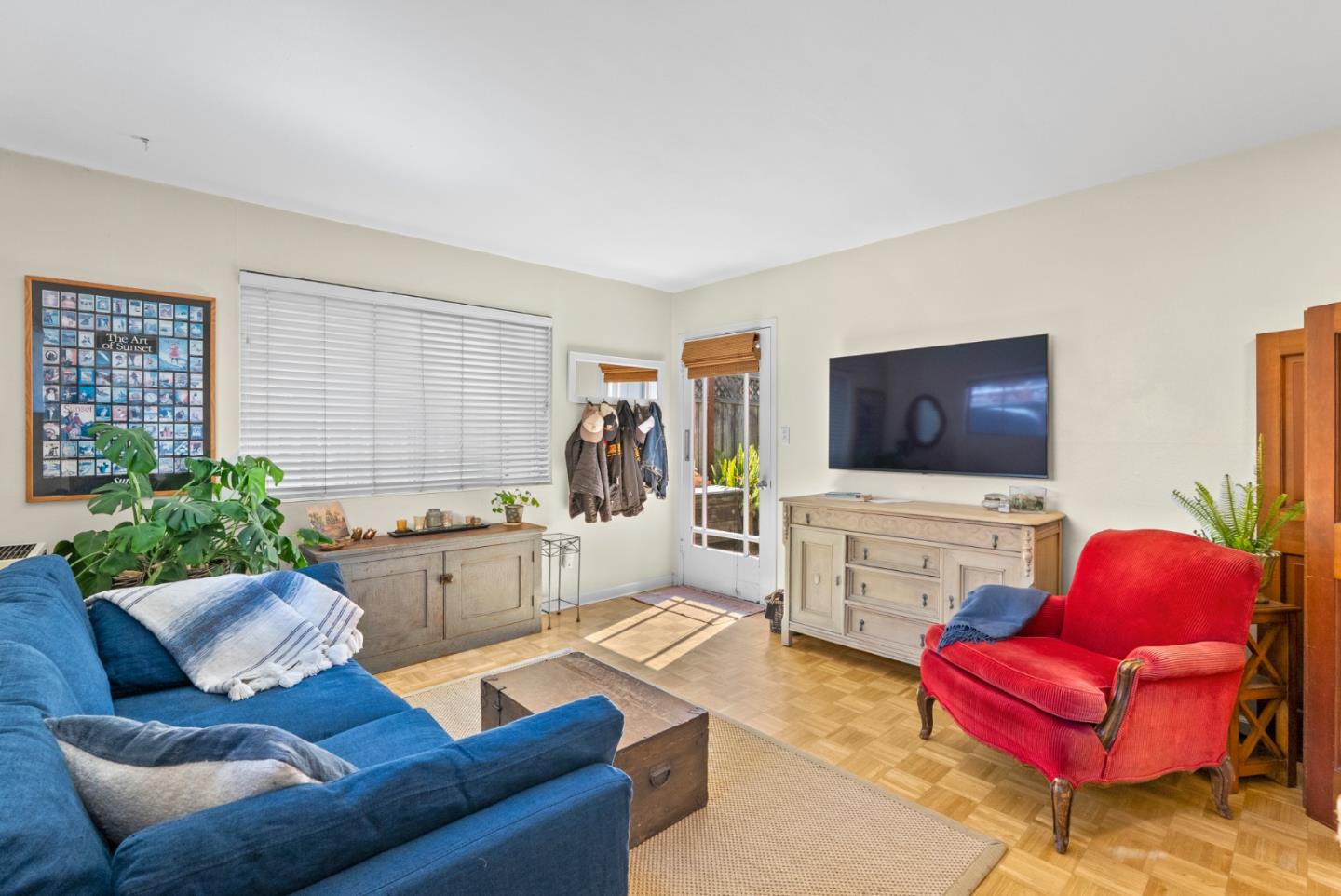 620 Sunset DR