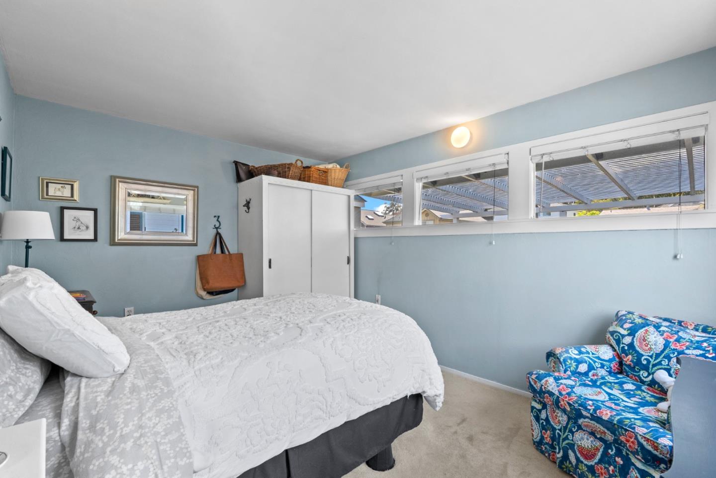 620 Sunset DR