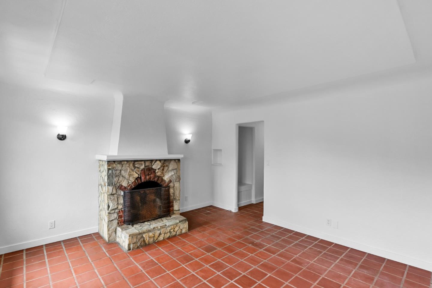 105 Stephen RD