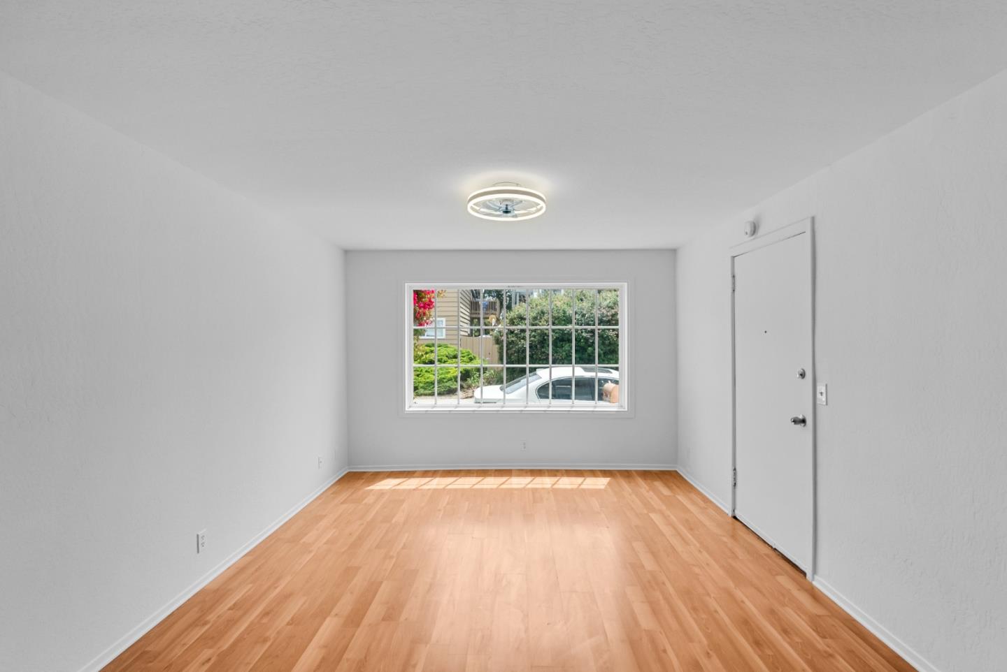 105 Stephen RD