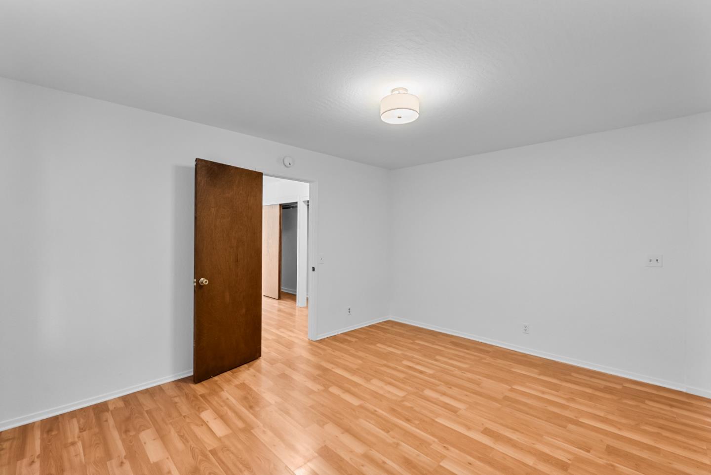 105 Stephen RD