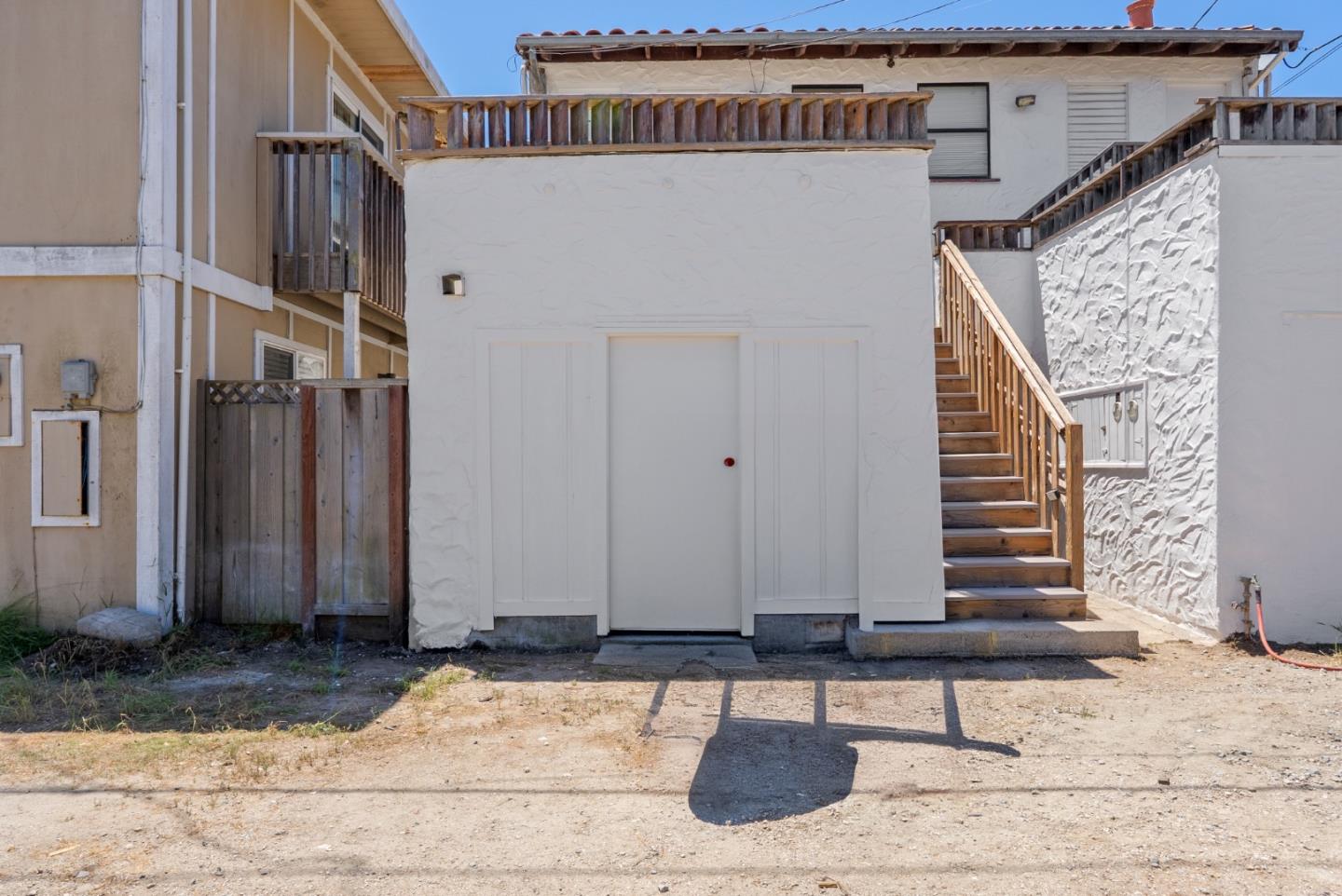 105 Stephen RD
