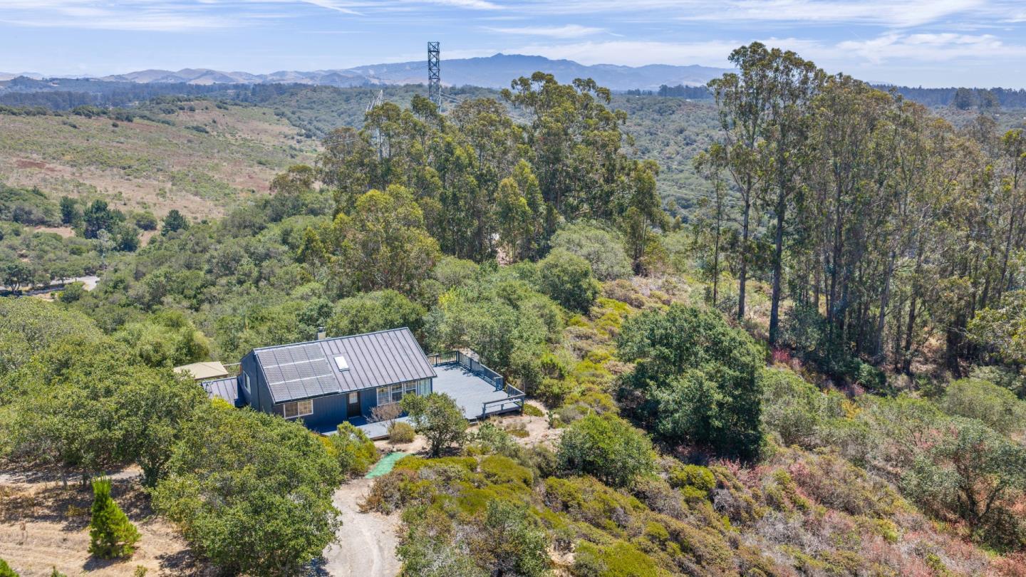 620 Hidden Valley RD