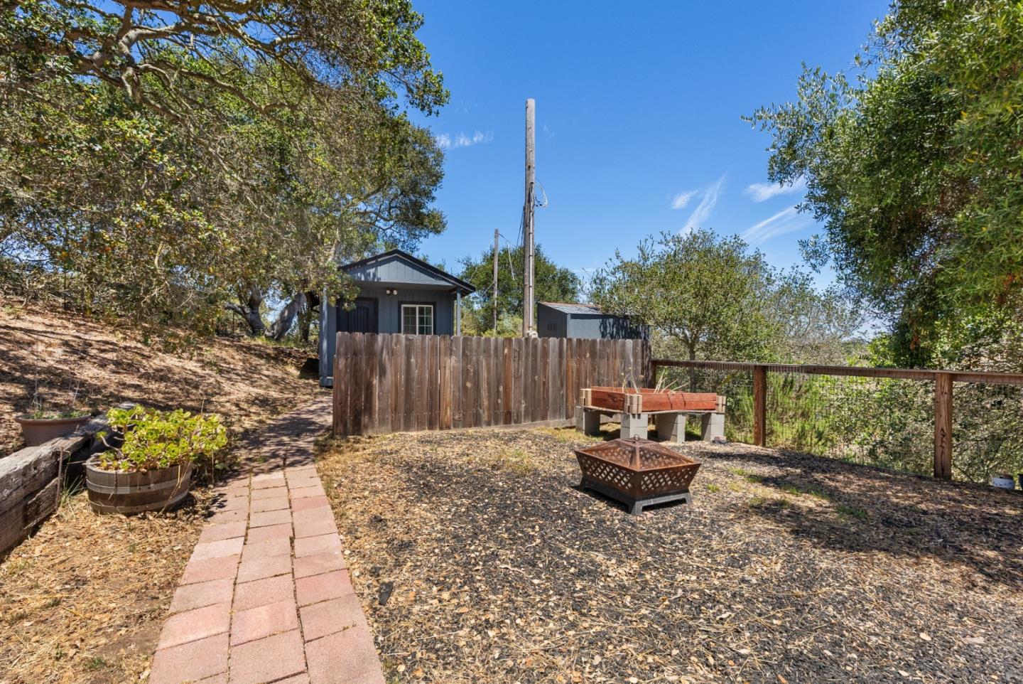 620 Hidden Valley RD