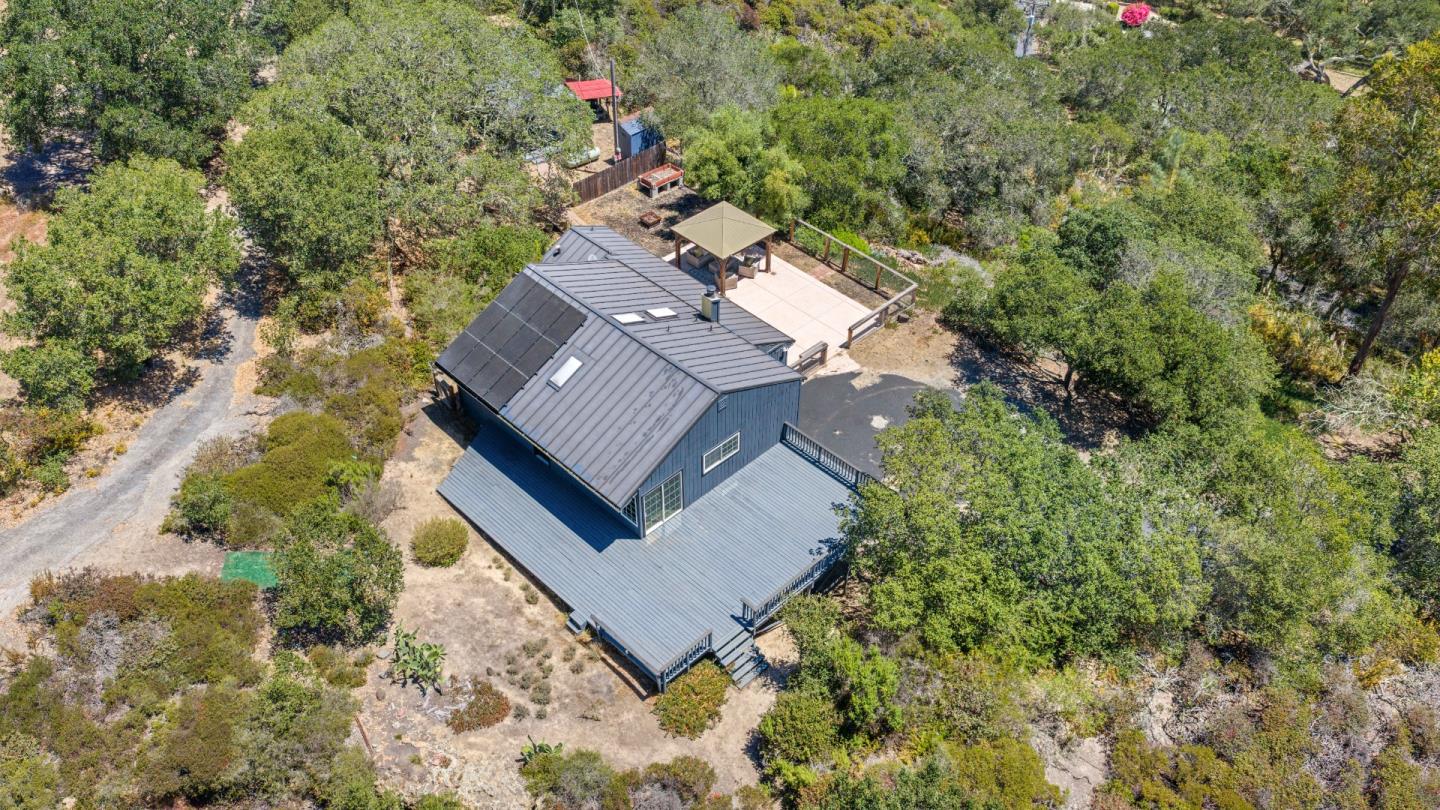 620 Hidden Valley RD