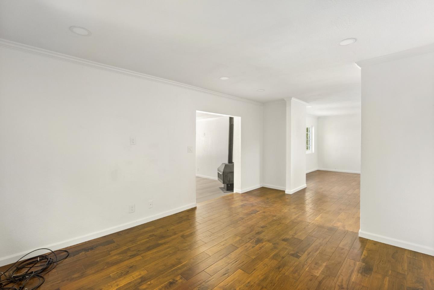 620 Hidden Valley RD