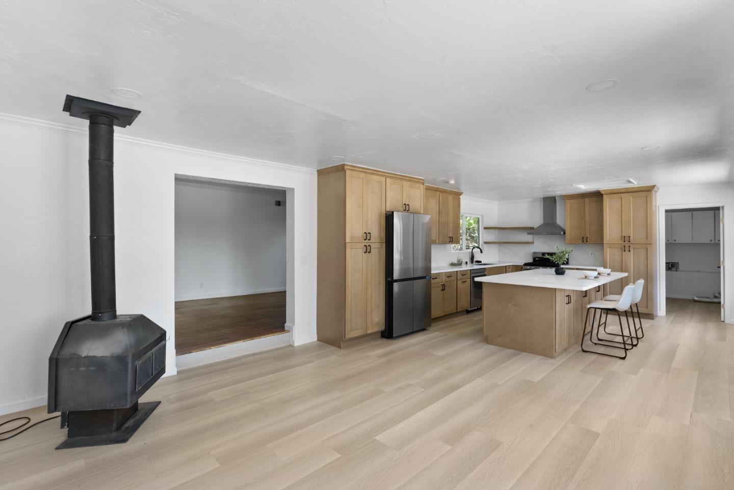 620 Hidden Valley RD