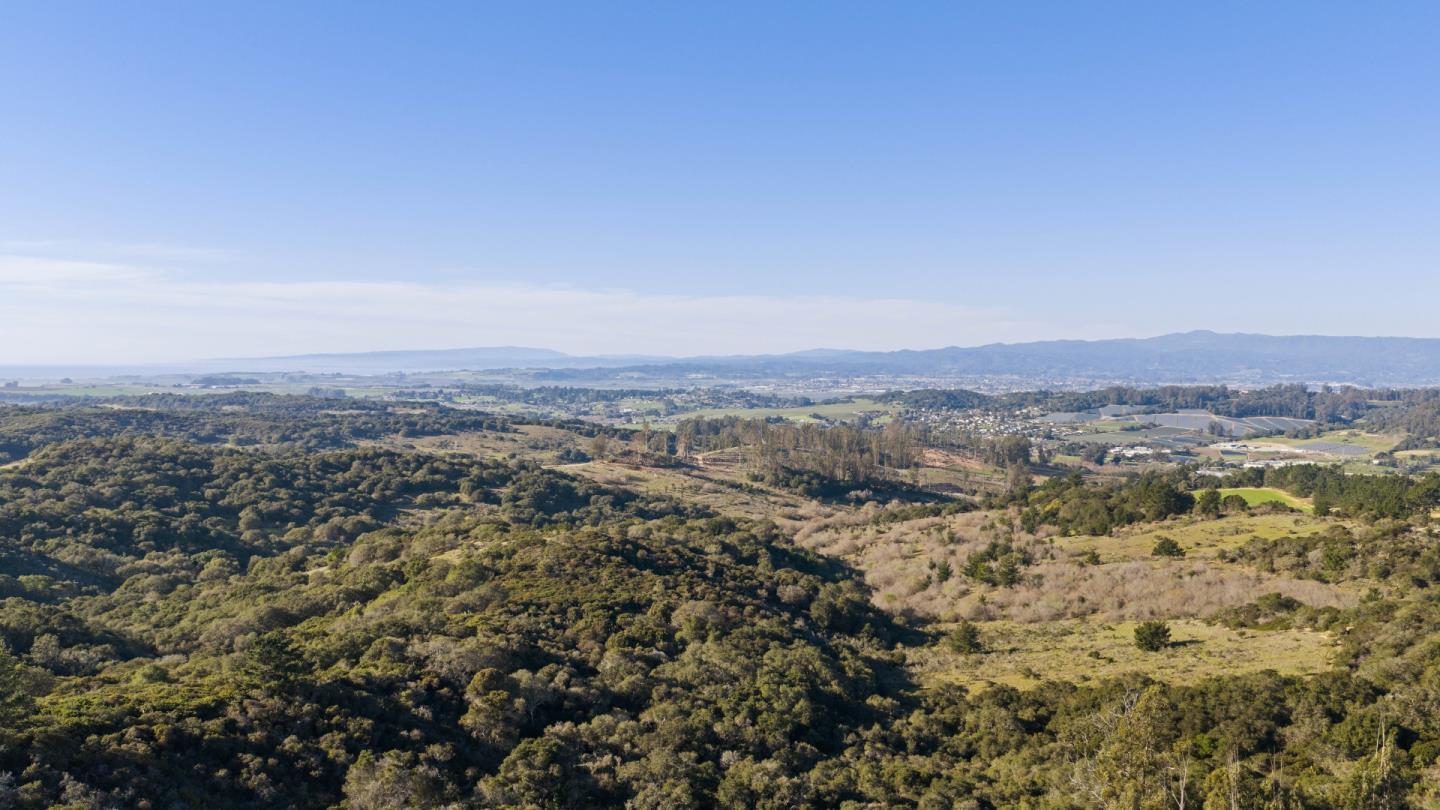 620 Hidden Valley RD