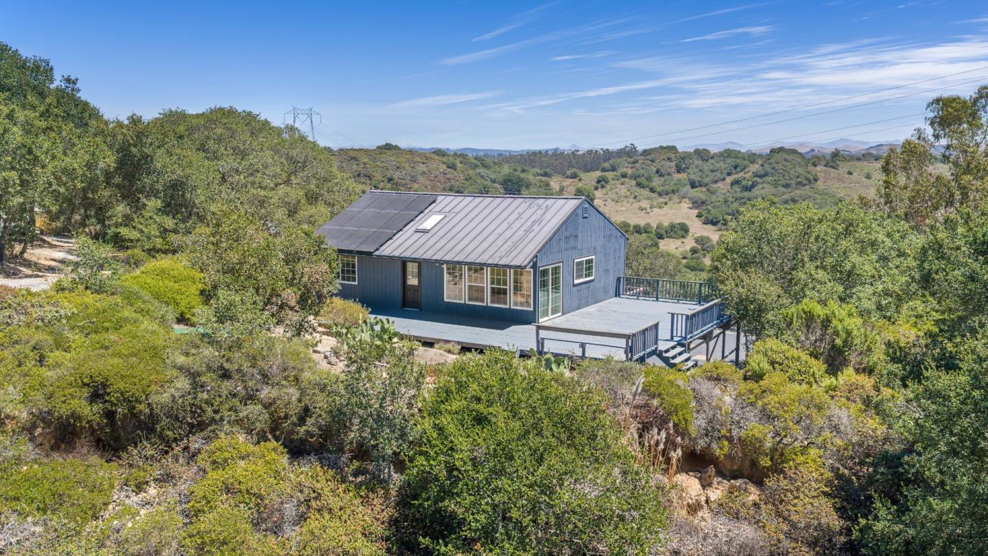 620 Hidden Valley RD