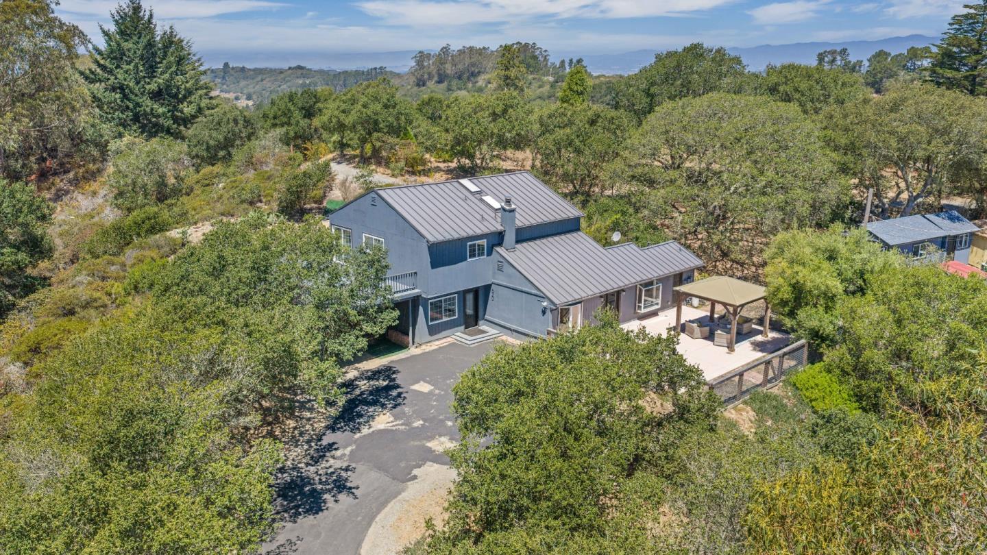 620 Hidden Valley RD
