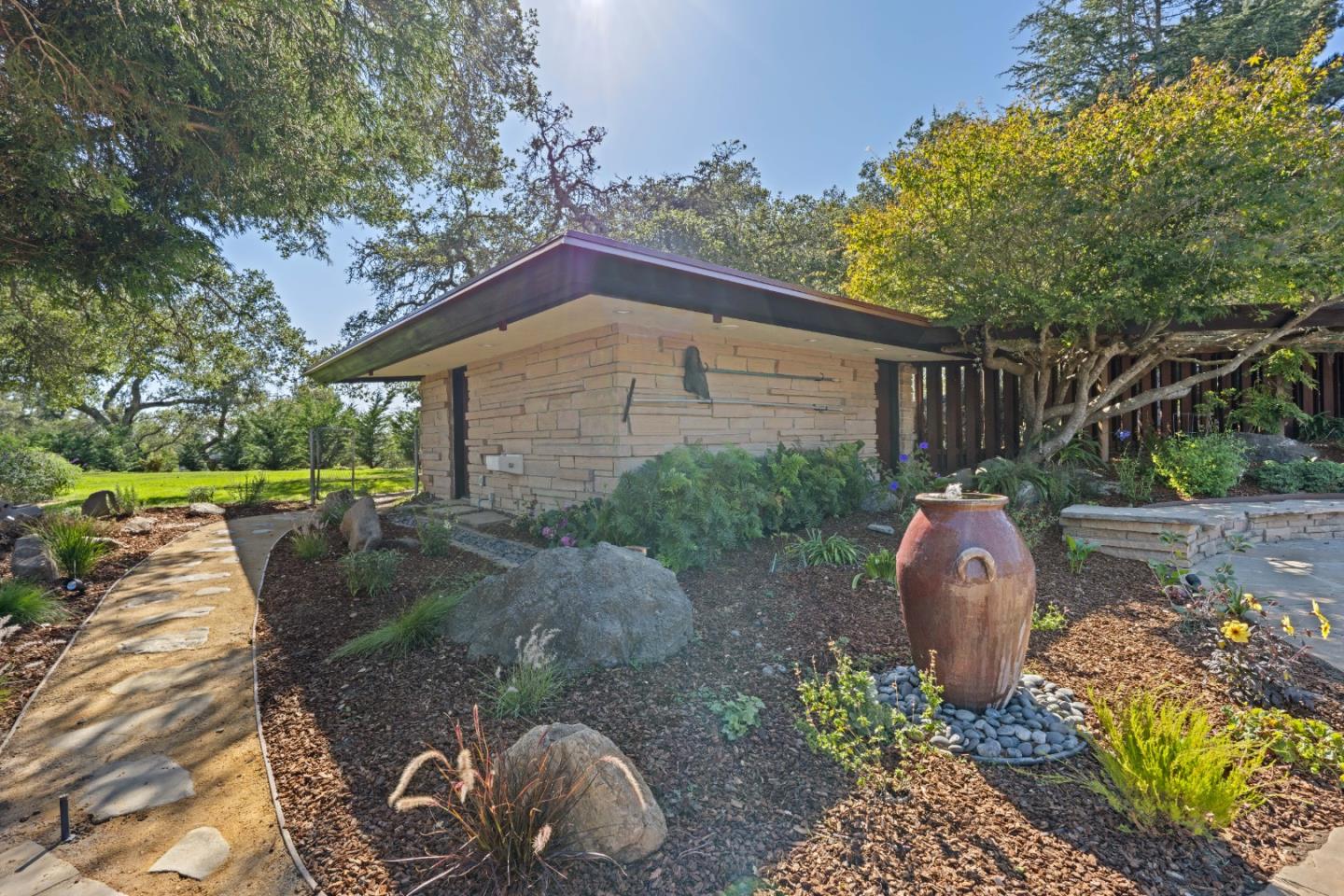 999 N Rodeo Gulch RD