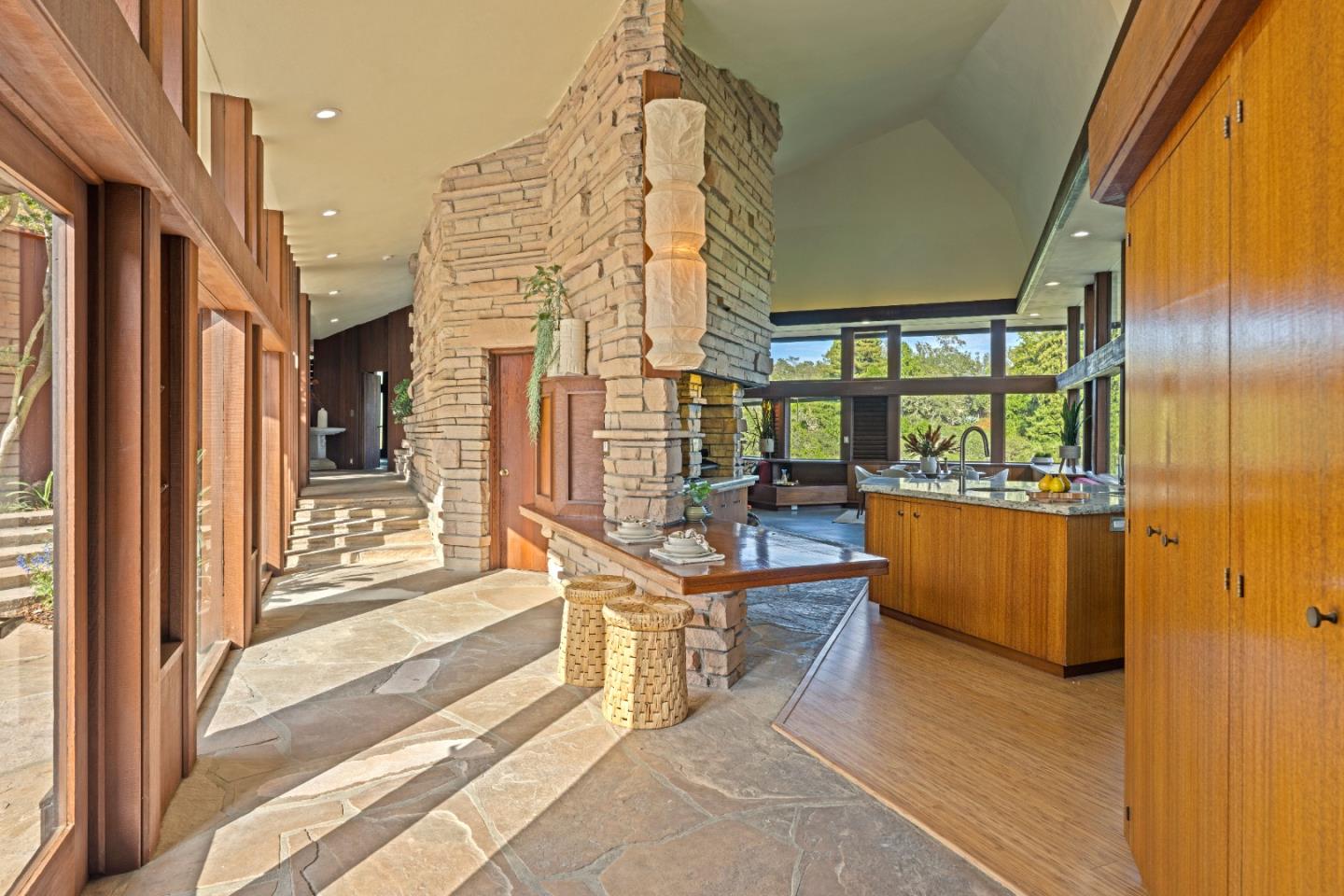 999 N Rodeo Gulch RD