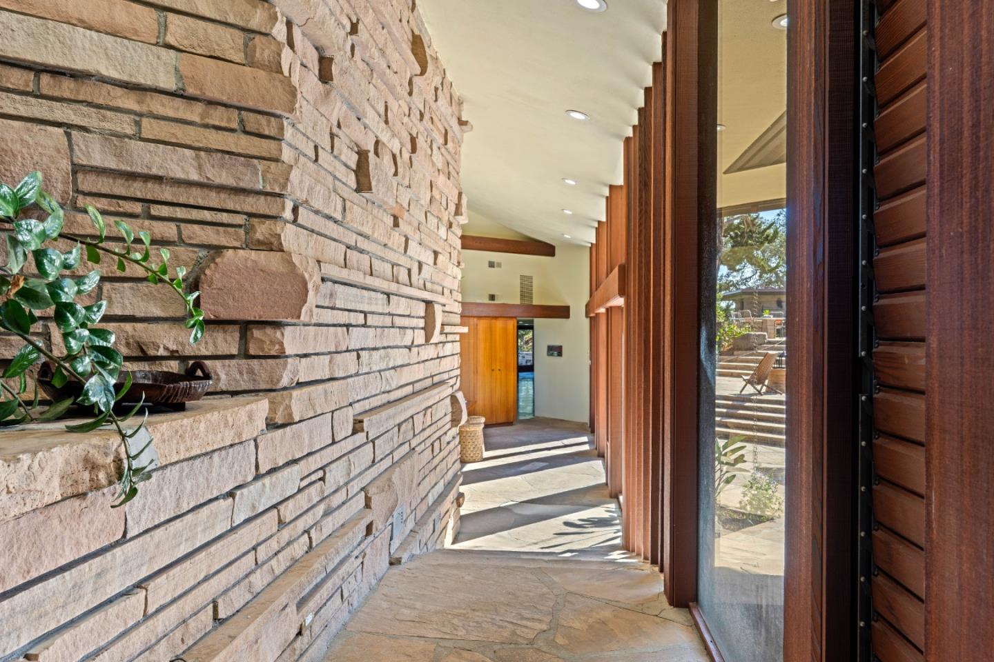 999 N Rodeo Gulch RD