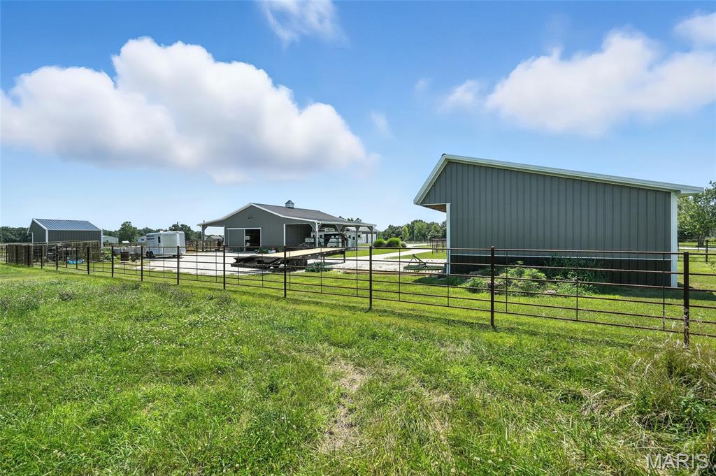 219 Fieth Rd Fieth Road