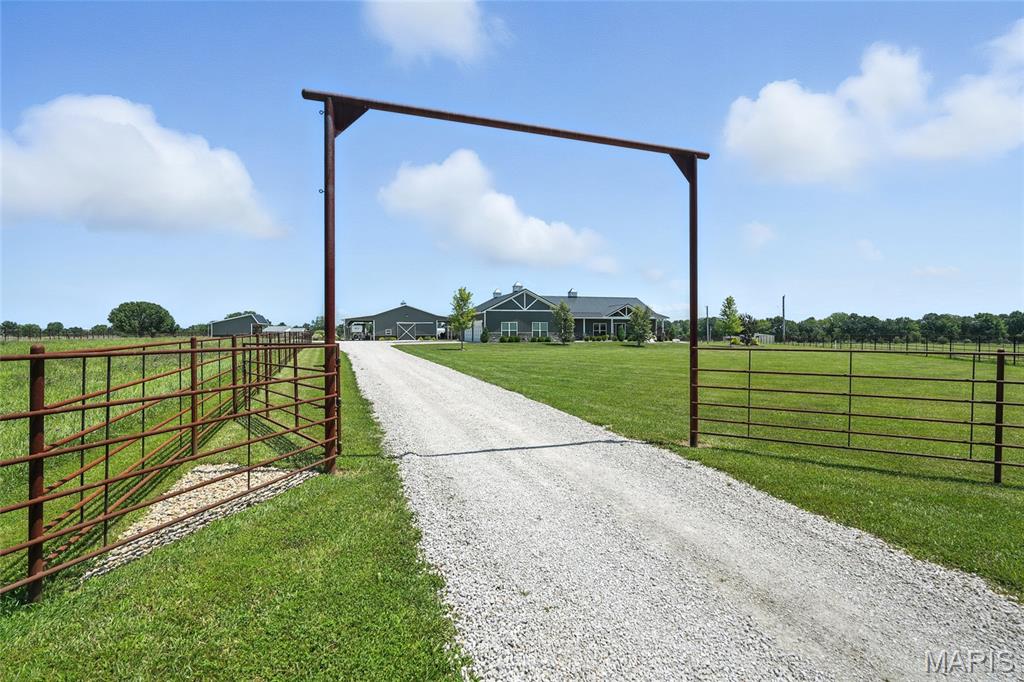 219 Fieth Rd Fieth Road
