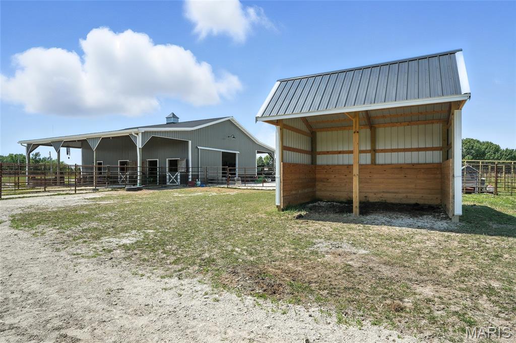 219 Fieth Rd Fieth Road