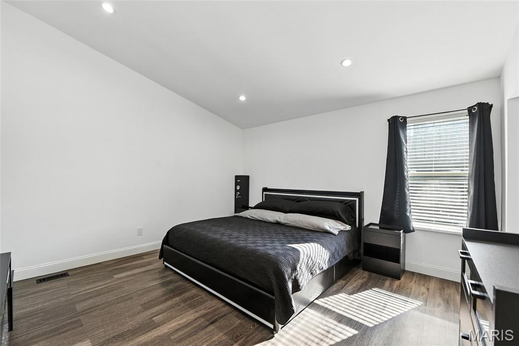 694 Tobermory Court